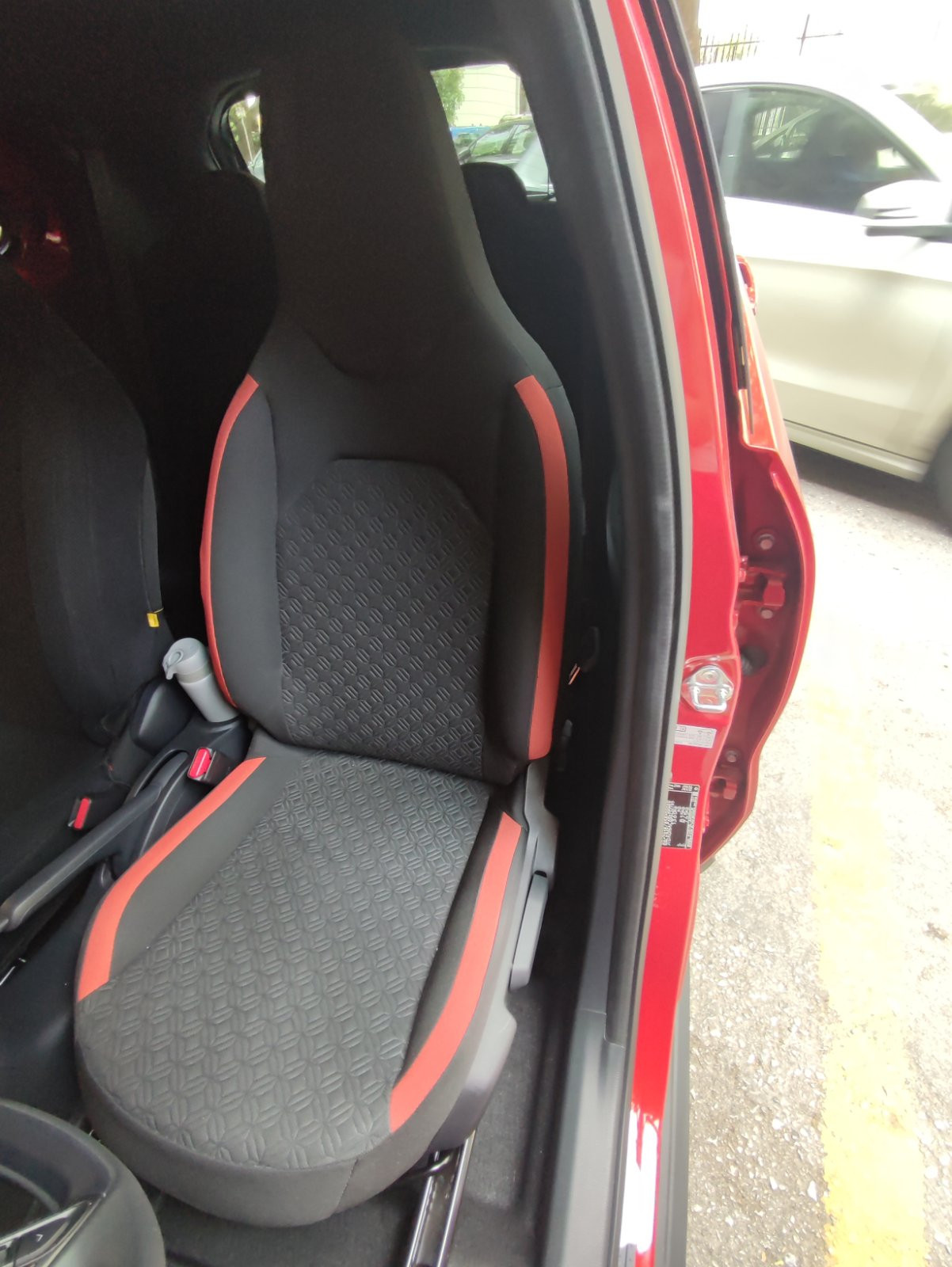 kalymmata-aytokinitoy-mprostinon-kathismaton-toyota-aygo-2005-paron.jpg