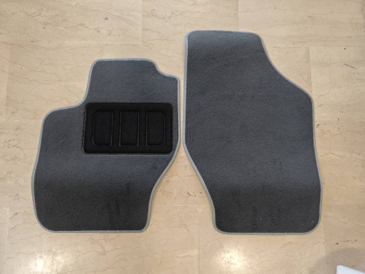 Ζευγος απο Γκρι Μοκέτα Texas για PEUGEOT 307 2001-05 με μαυρο πάτημα